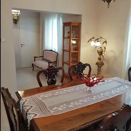 Beautiful In The Center Of Trikala. Apartment