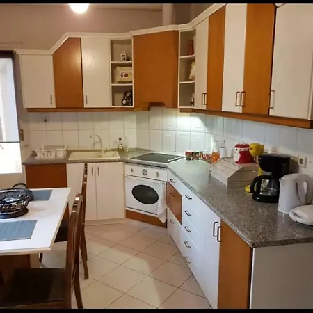 Beautiful In The Center Of Trikala. Apartment